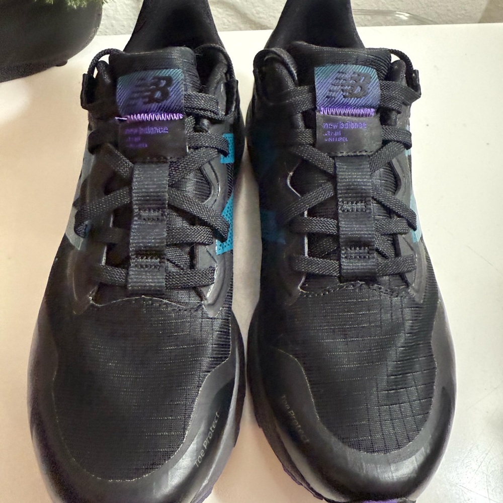 New Balance Black and Purple Running Shoes - Picture 2 of 6